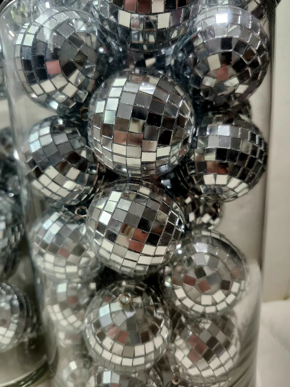 Amazon shiny balls catching